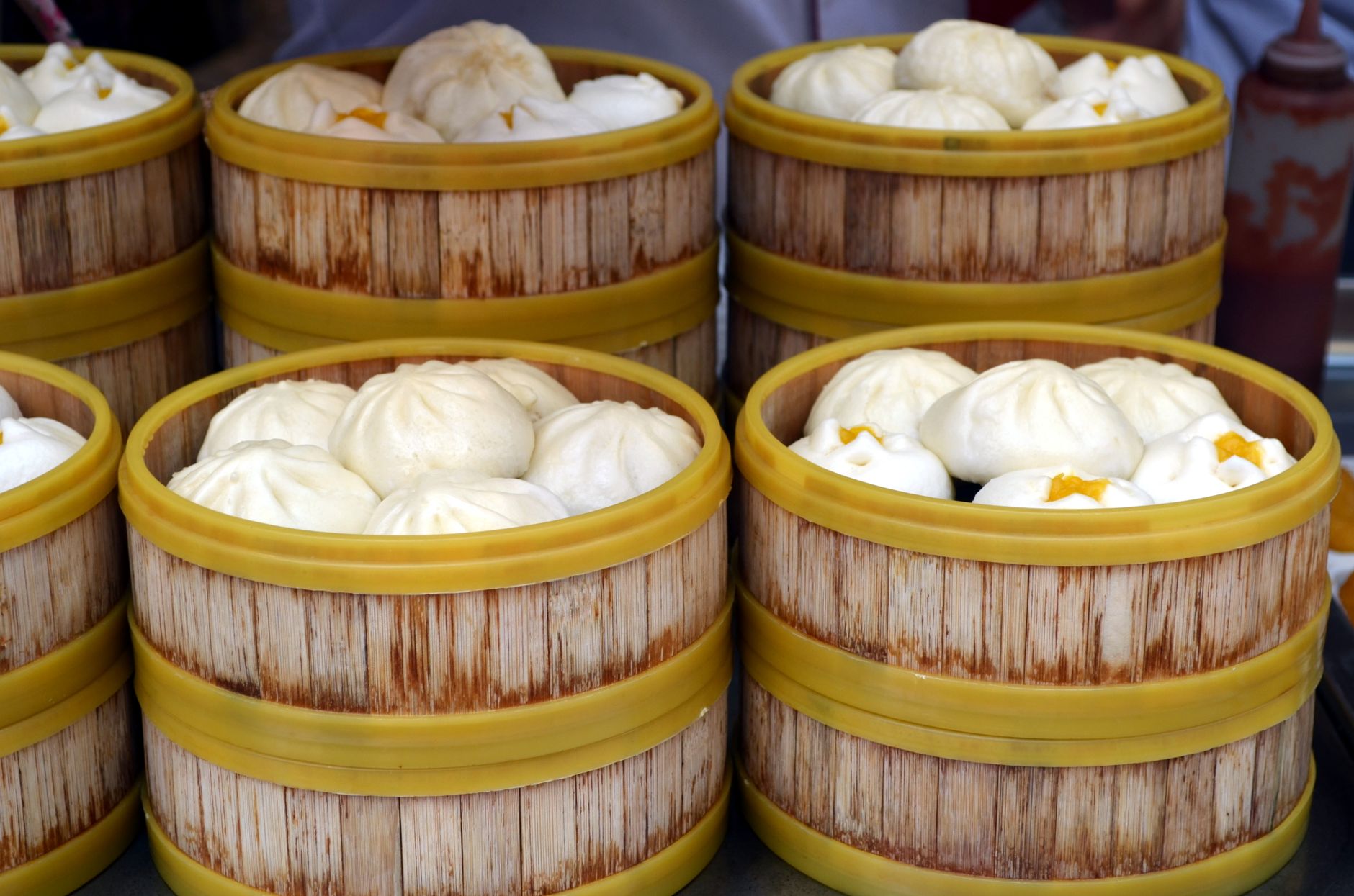 Char siu bao (gestoomde broodjes met barbecuevarken)