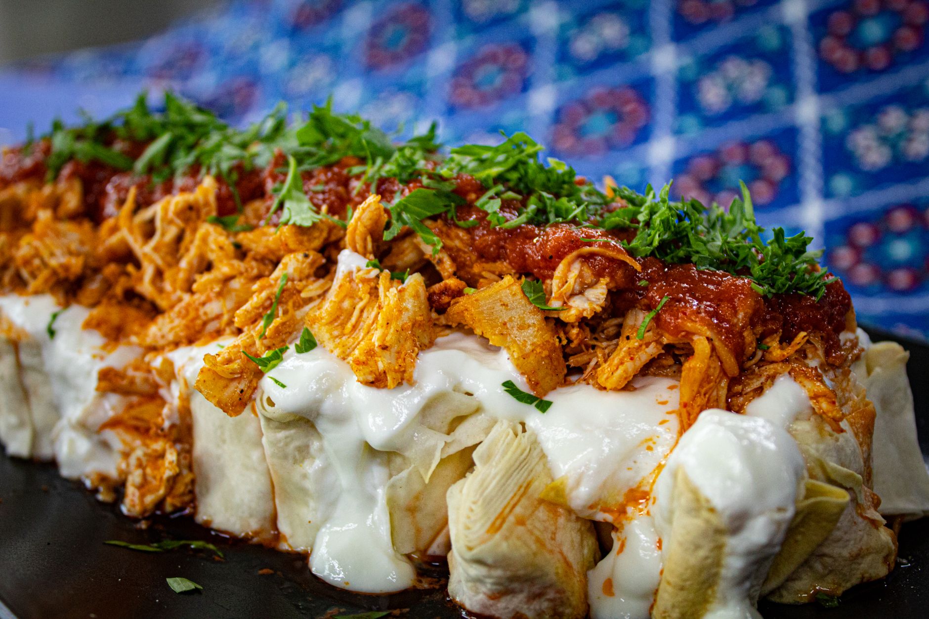 Enchiladas met kip en tomatensaus
