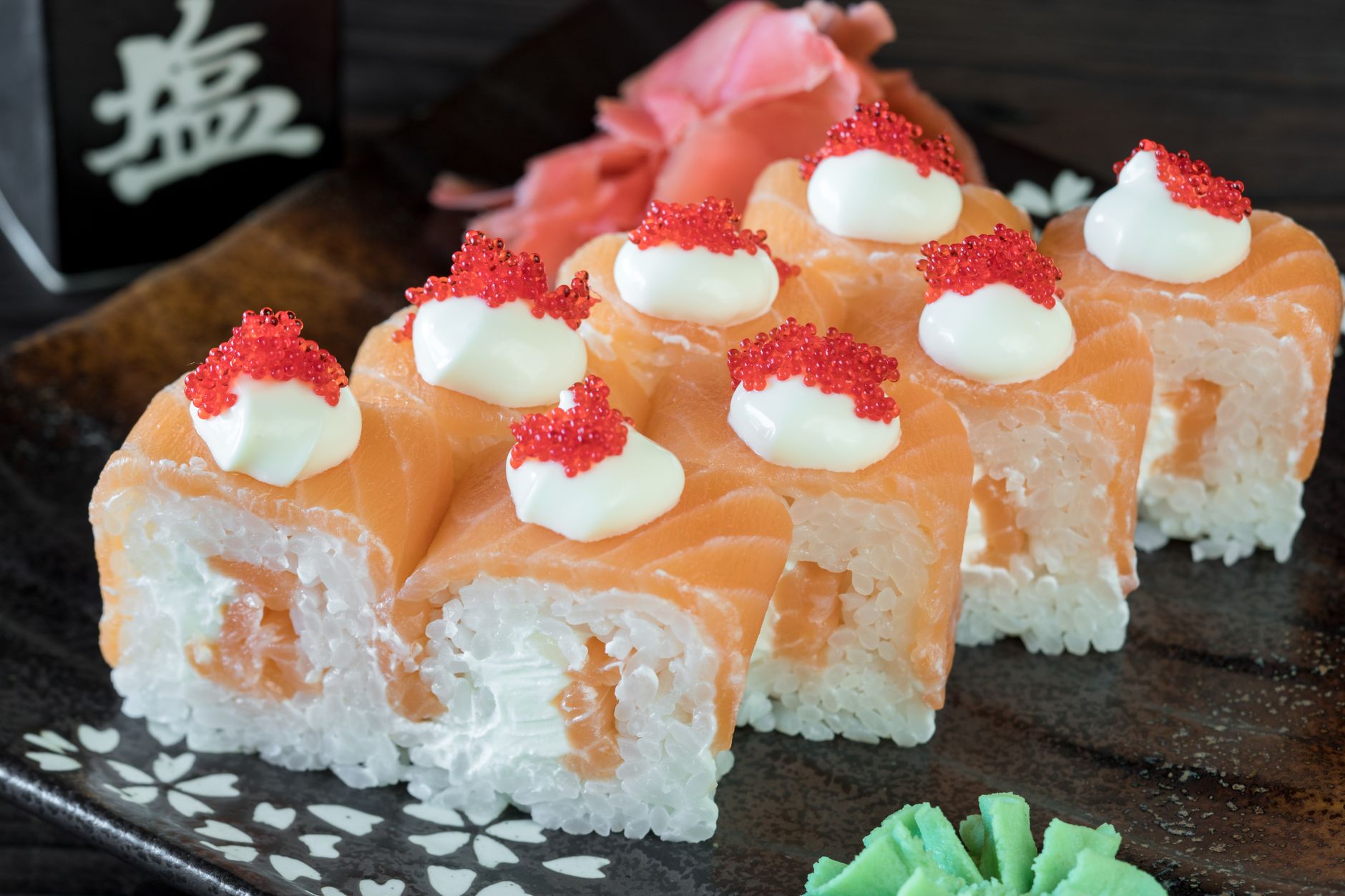 Gerookte zalmrolletjes met roomkaas