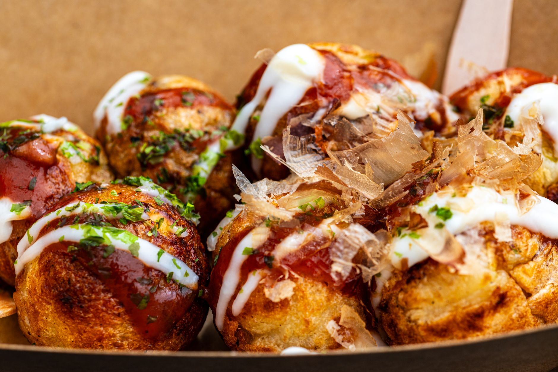 Takoyaki met bonitovlokken