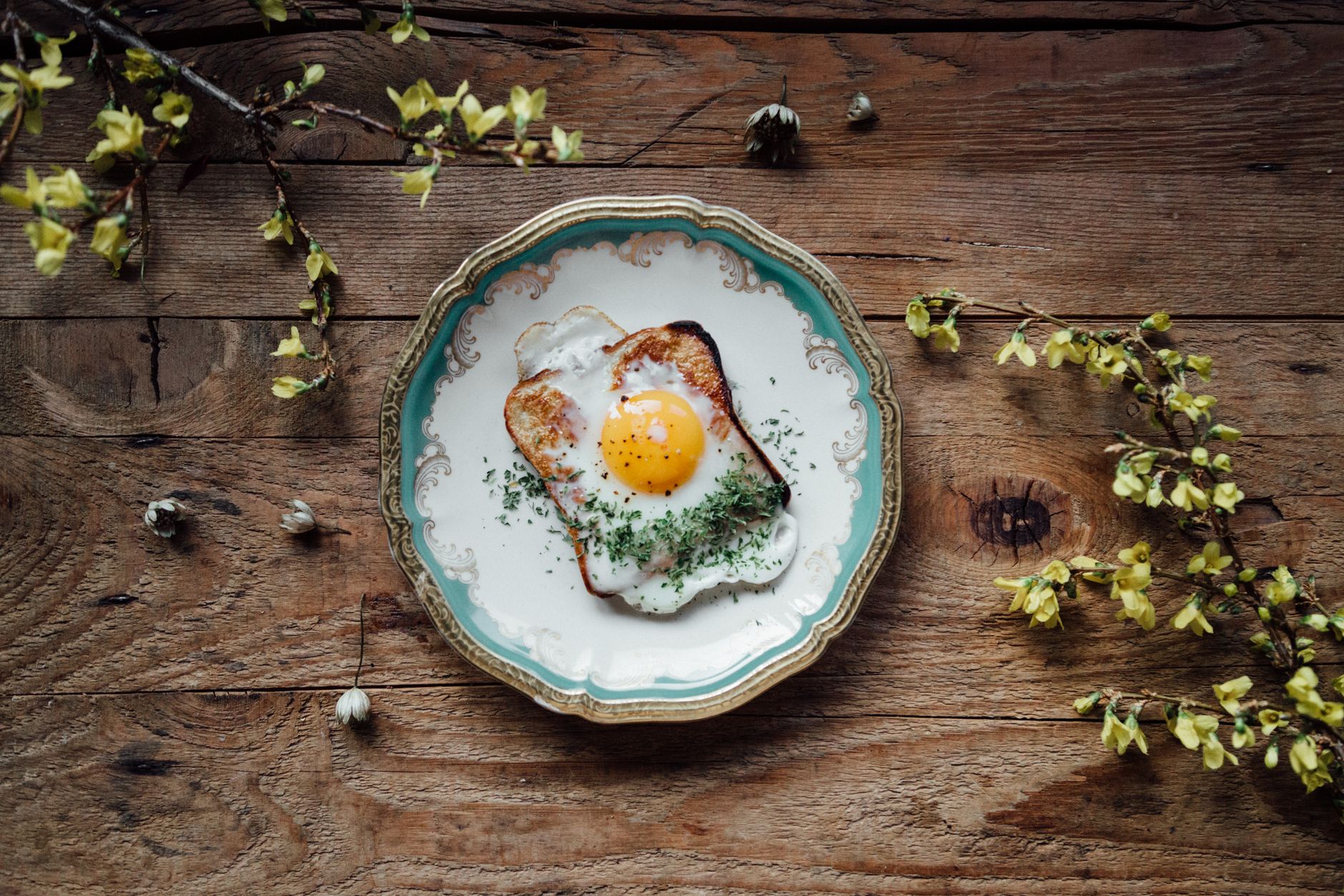 Leberkäse met spiegelei
