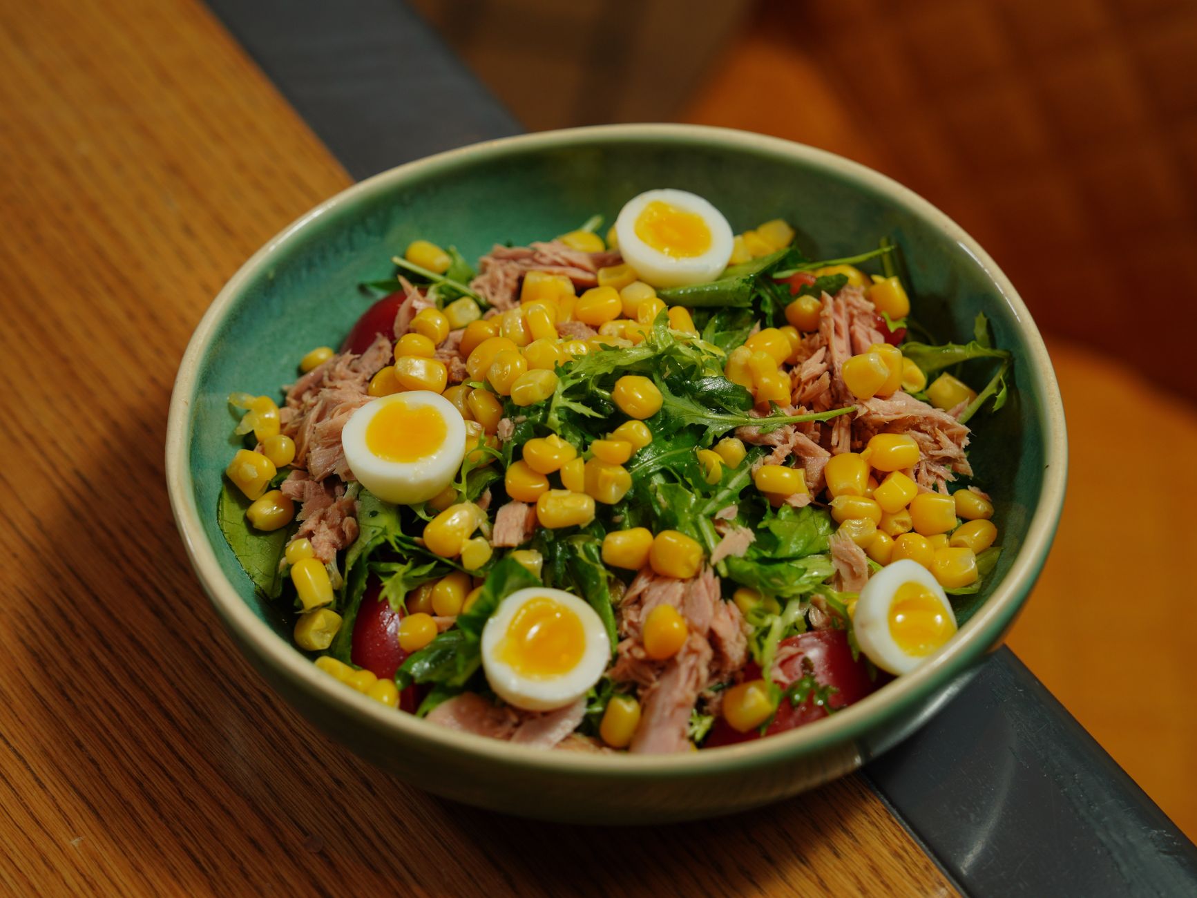 Klassieke tonijnsalade met maïs