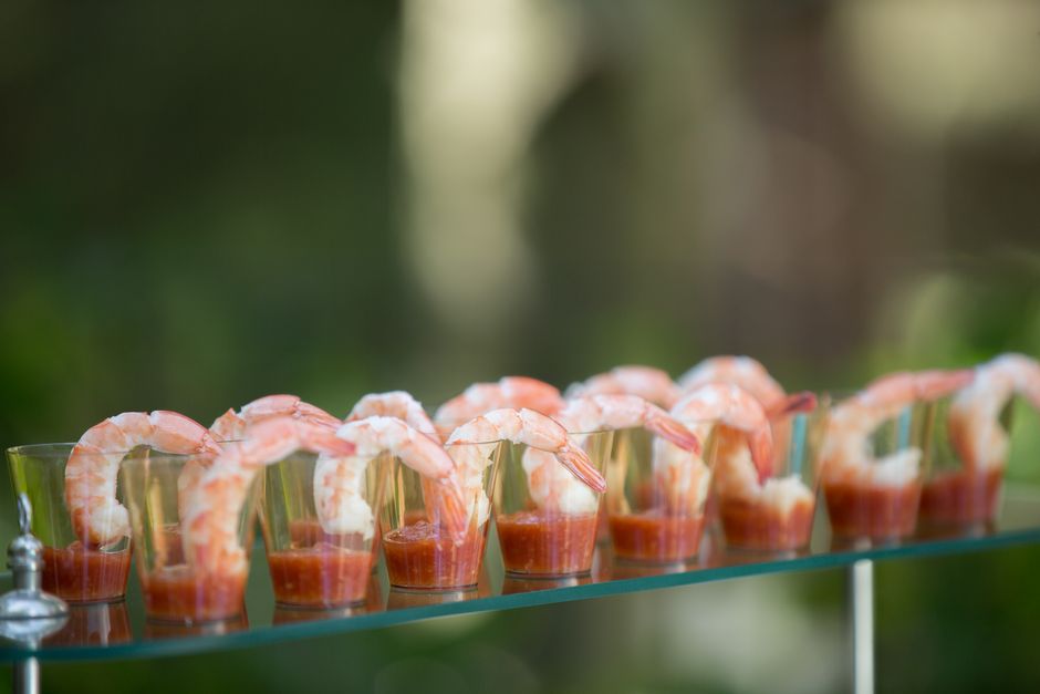 Garnaalcocktail in glaasjes