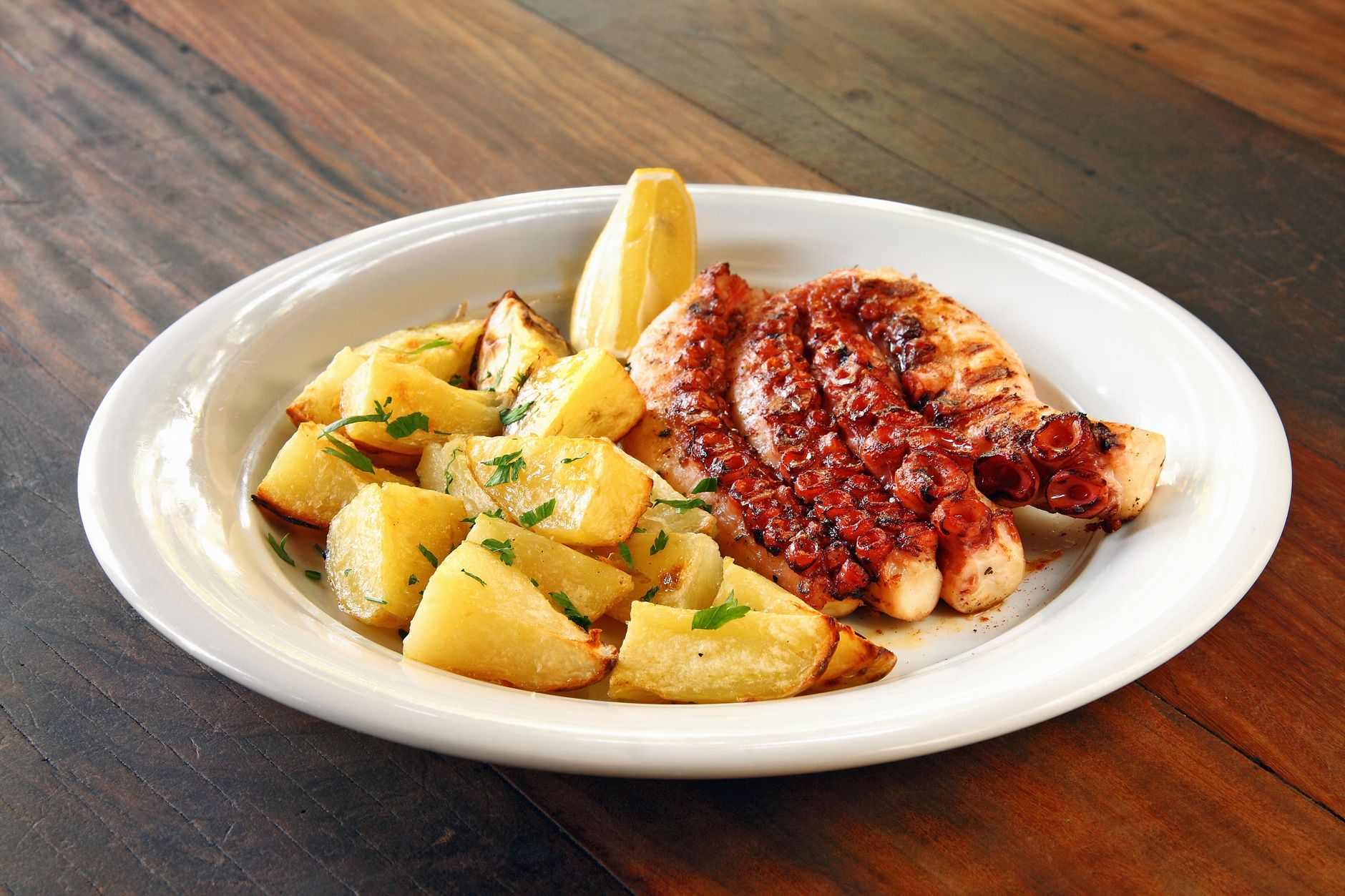 Gegrilde octopus met chorizo en aardappel