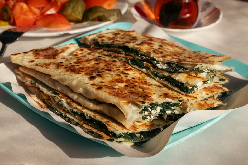 Gözleme met spinazie en feta
