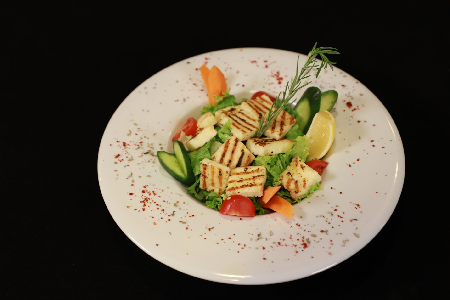 Halloumi van de grill met citroen
