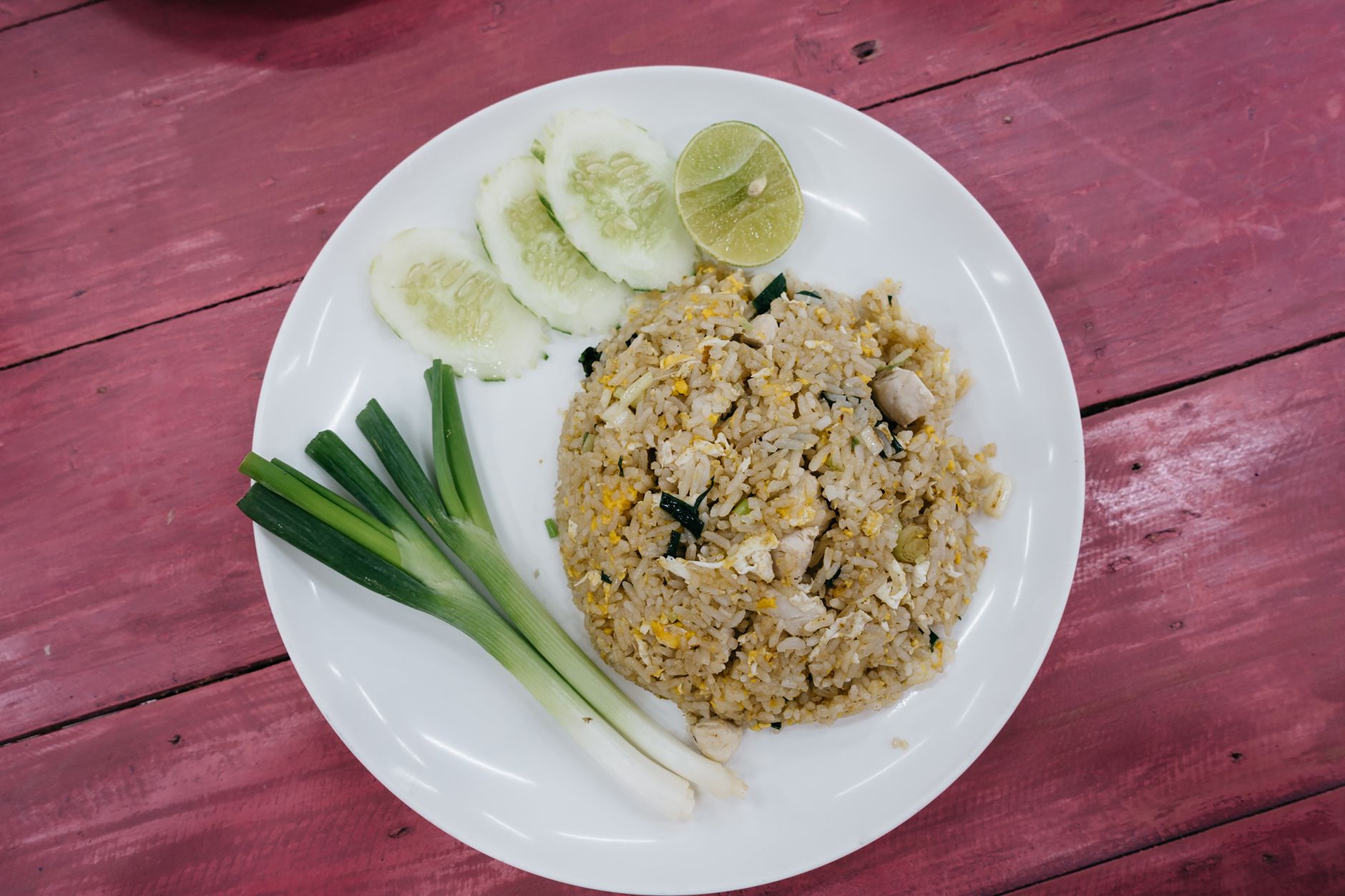 Khao pad, Thaise gebakken rijst met kip en ei