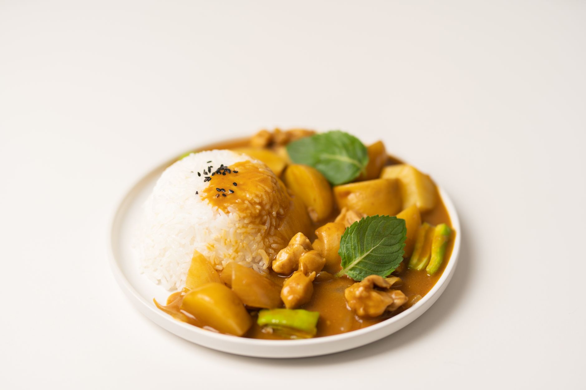 Massaman curry met kip en aardappelen