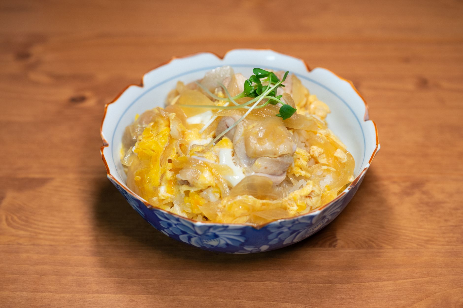 Oyakodon (kip en ei op rijst)