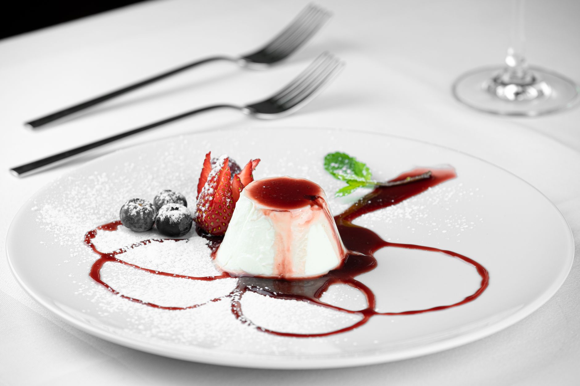 Panna cotta met rood fruit
