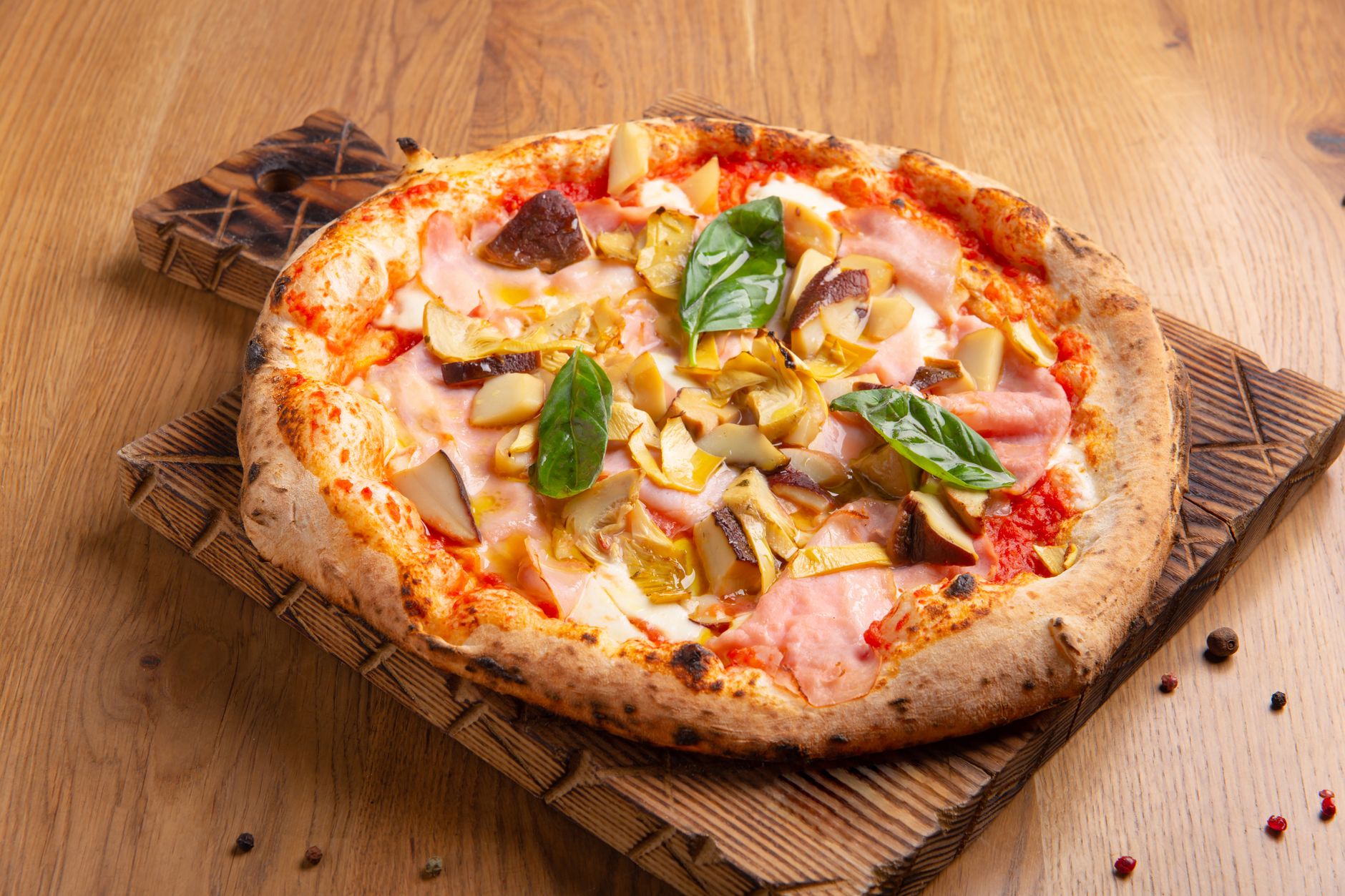 Pizza capricciosa