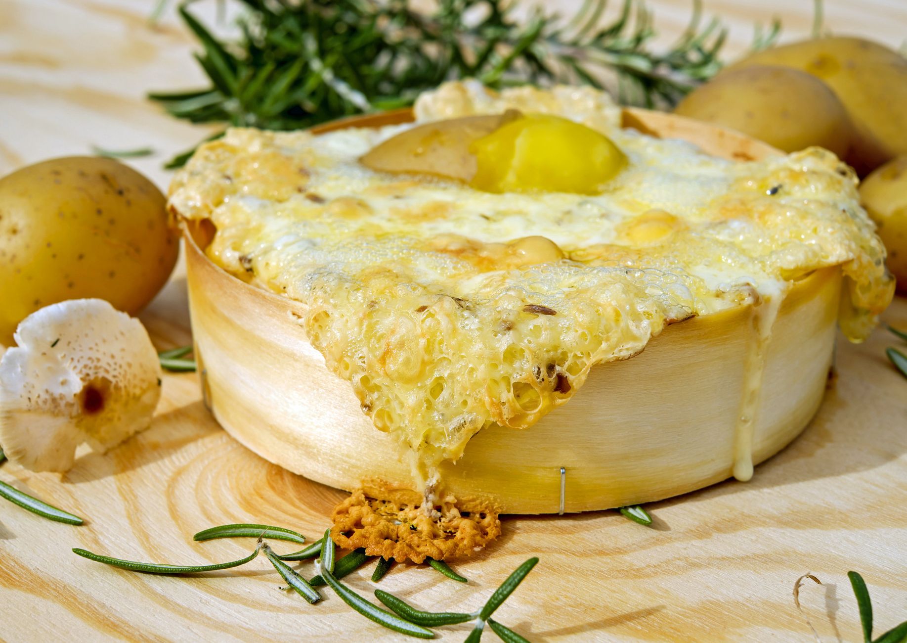 Raclette met krieltjes en augurken