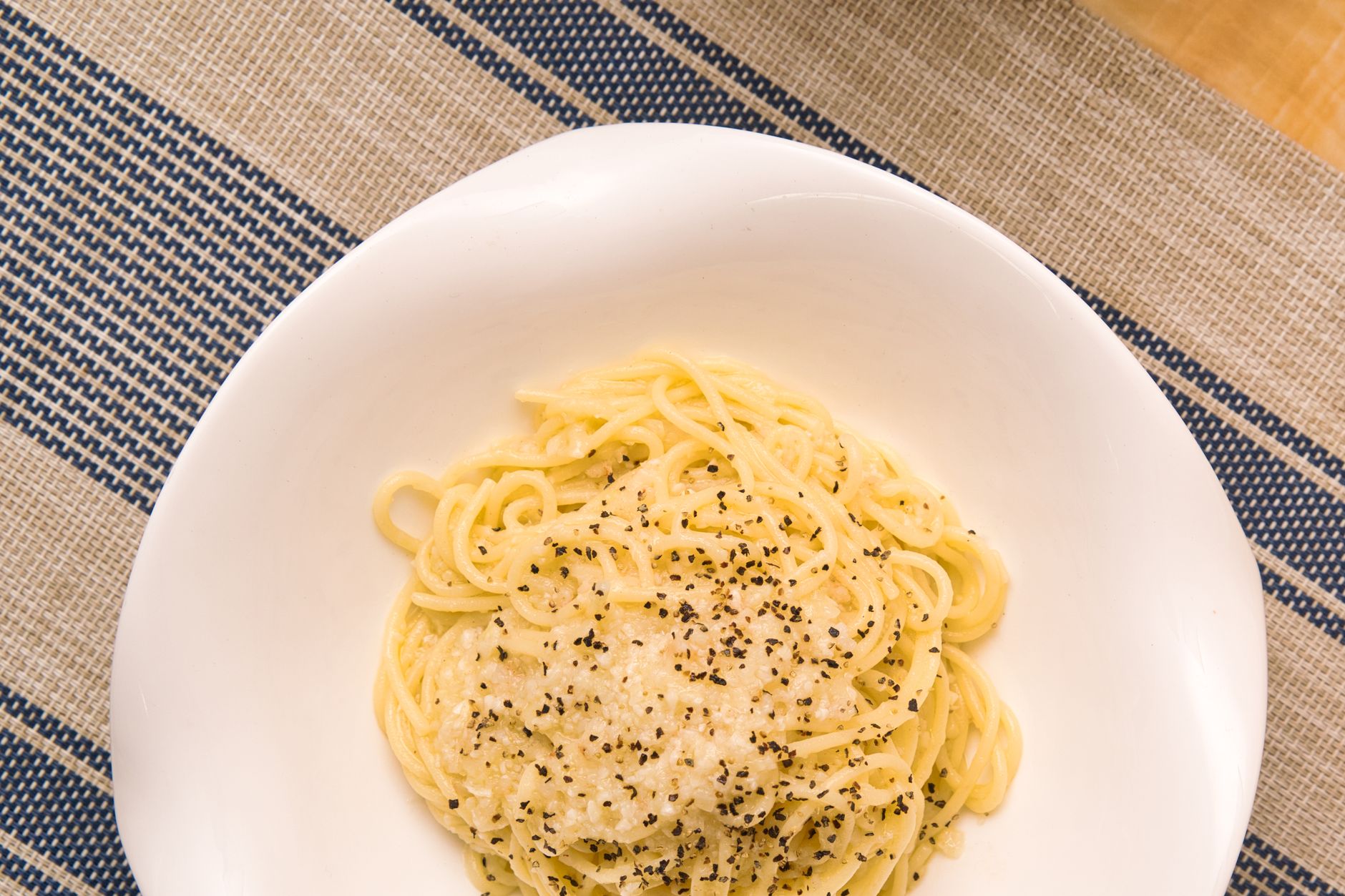 Spaghetti cacio e pepe